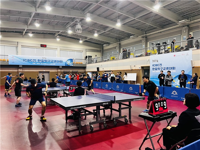 圖為中韓業(yè)余乒乓球友誼賽現(xiàn)場。 首爾中國文化中心供圖