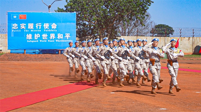 分列式接受各國來賓檢閱。王軍杰攝