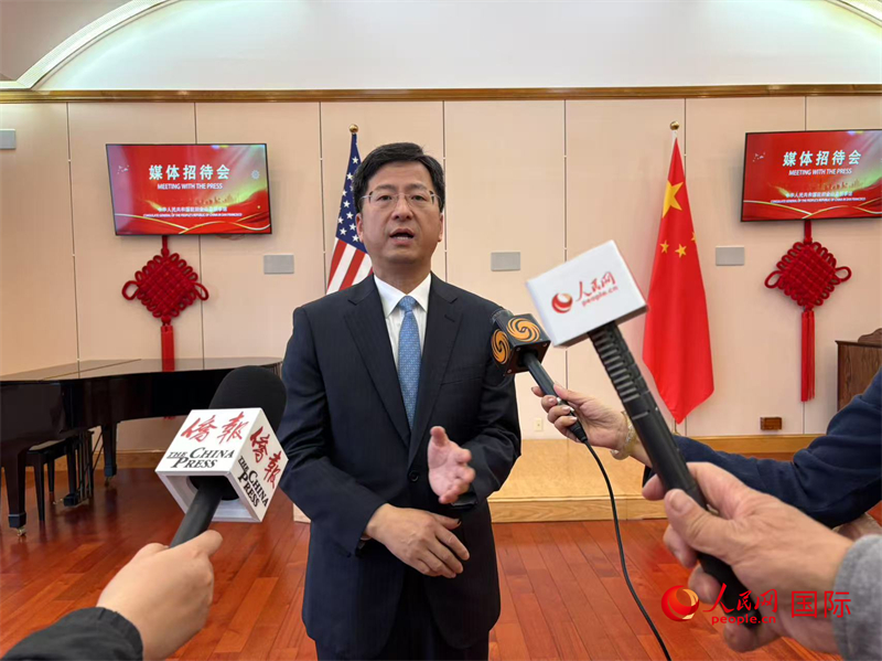張建敏接受人民網等媒體記者采訪。人民網 鄧圩攝