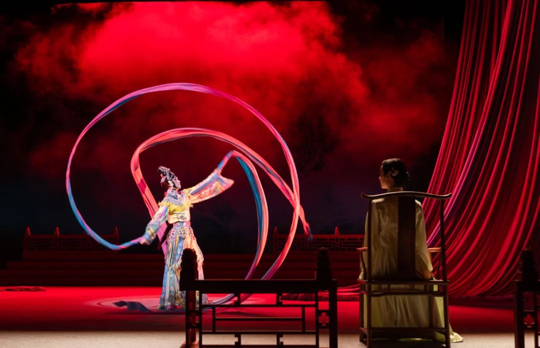 演出現(xiàn)場(chǎng)。北京人藝供圖
