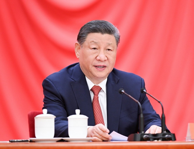 4月28日，慶祝中華全國總工會成立100周年暨全國勞動模范和先進工作者表彰大會在北京人民大會堂隆重舉行。中共中央總書記、國家主席、中央軍委主席習(xí)近平出席大會并發(fā)表重要講話。新華社記者 李學(xué)仁 攝